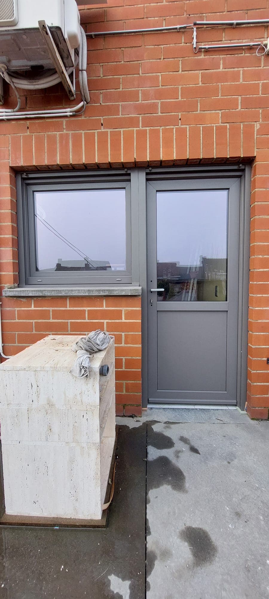 CHASSIS PVC LA LOUVIERE